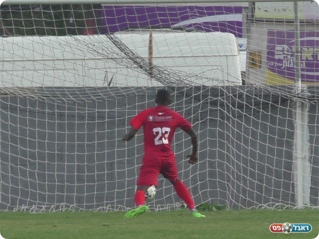 ישראל מוצ'ה כובש לשערו (שקד מורג)